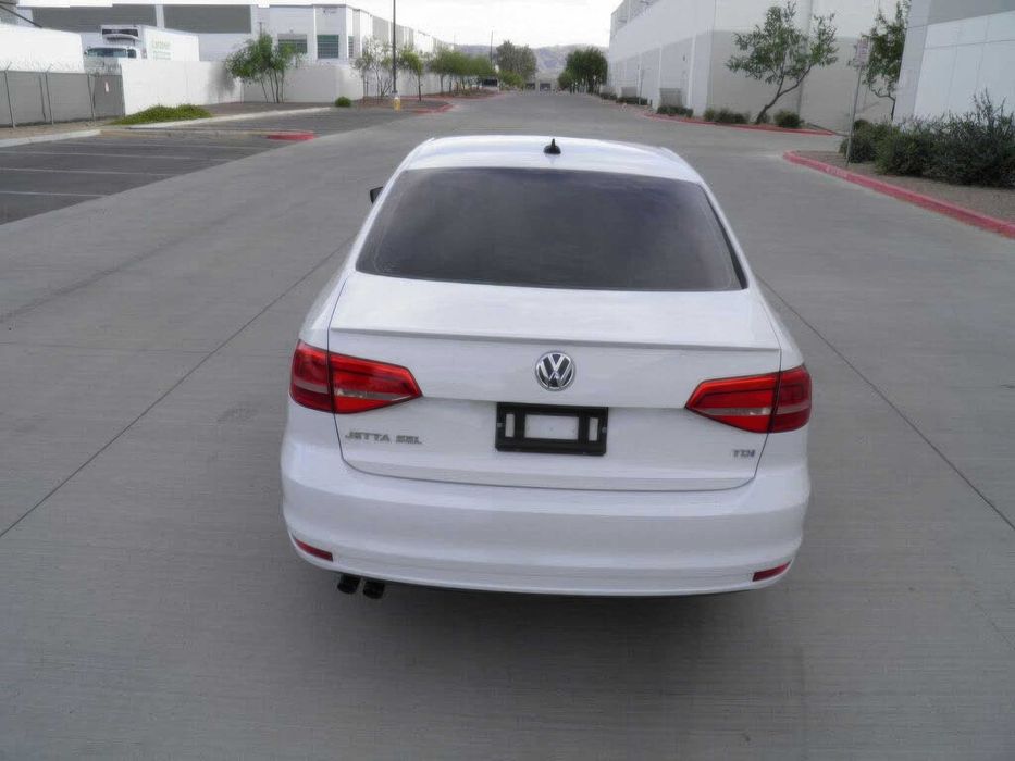 Volkswagen Jetta      2016