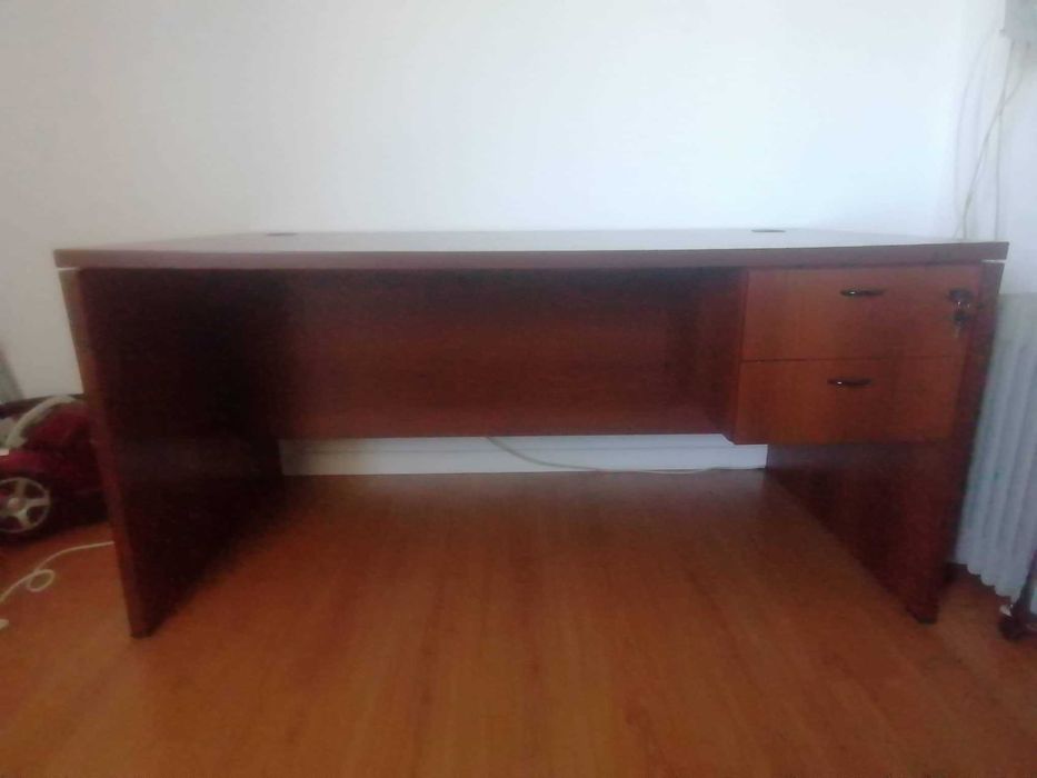 Secretária escritório e cadeira