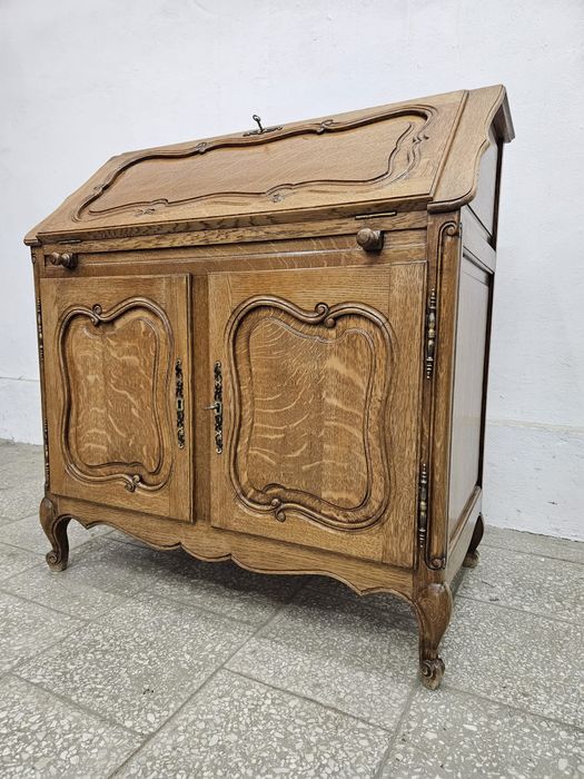 Ładny francuski sekretarzyk ludwikowski /