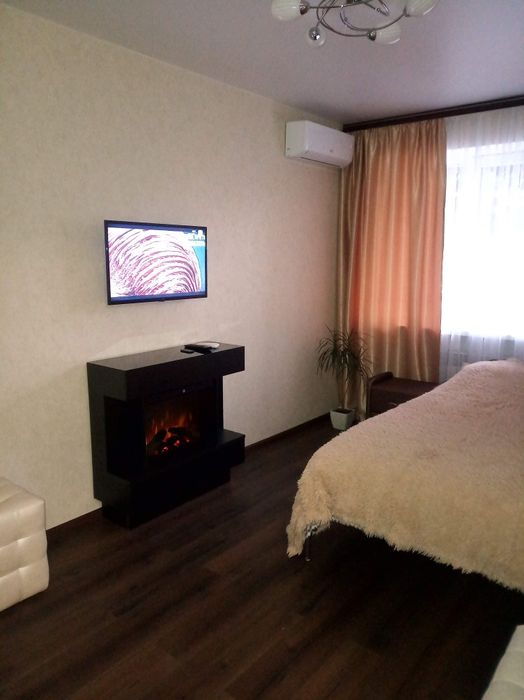 2 к квартира .  Дві окремі кімнати.Центр. Міська лікарня .ПогранАкадем