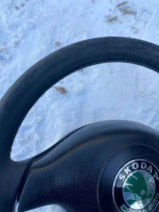 Руль 3-спицевий кермо баранка Skoda Octavia Tour Шкода Тур