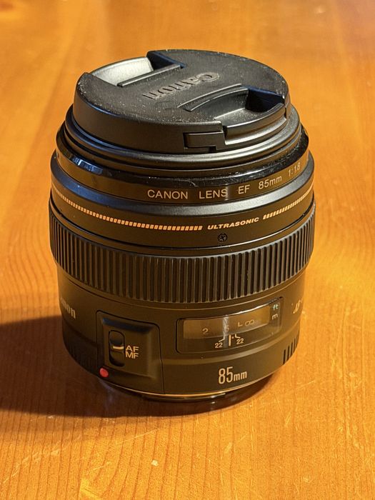 Obiektyw Canon EF 85mm 1.8