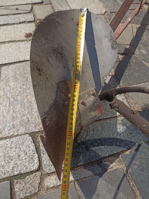 Плуг з нержавіючої сталі