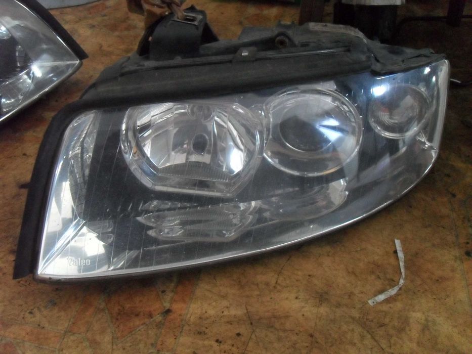 Lampa przednia kierowcy xenon audi a4 b6