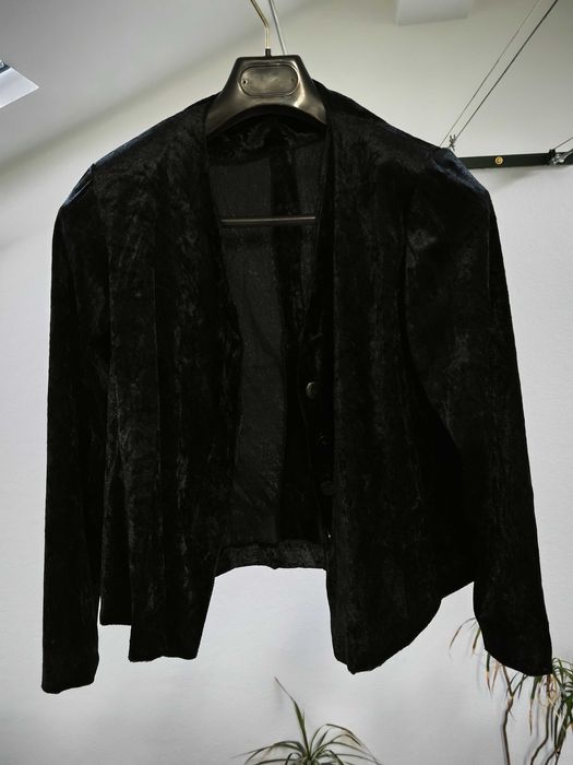 Roupa semi usada