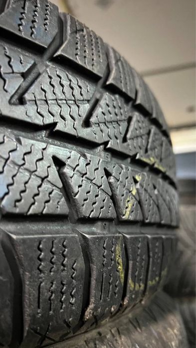 Комплект зимової гуми 195/65/15