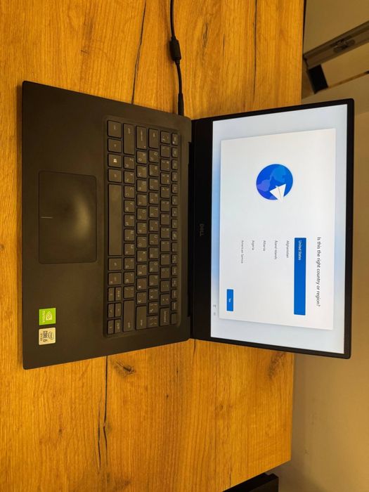 Dell Vostro 5490 14" | Intel Core i5 10 Gen | MX250 | 4GB RAM | 256GB SSD