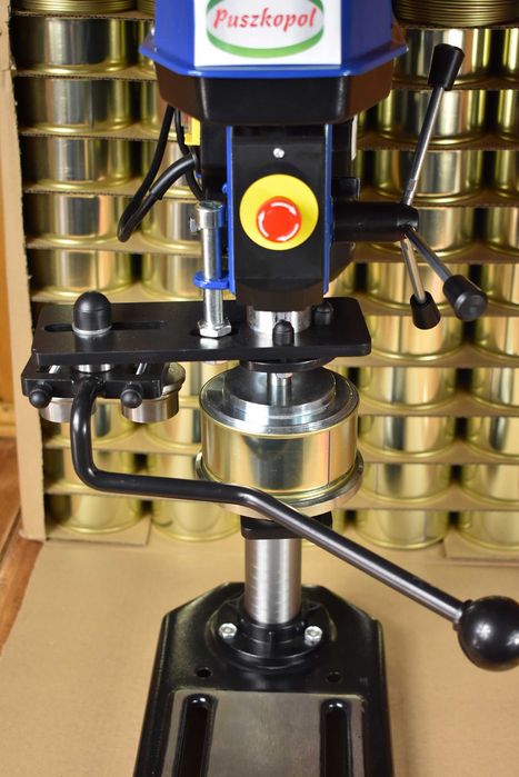 станок универсальный для закатки жестяных и пет банок