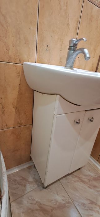Тумба з умивальником cersanit  зі змішувачем