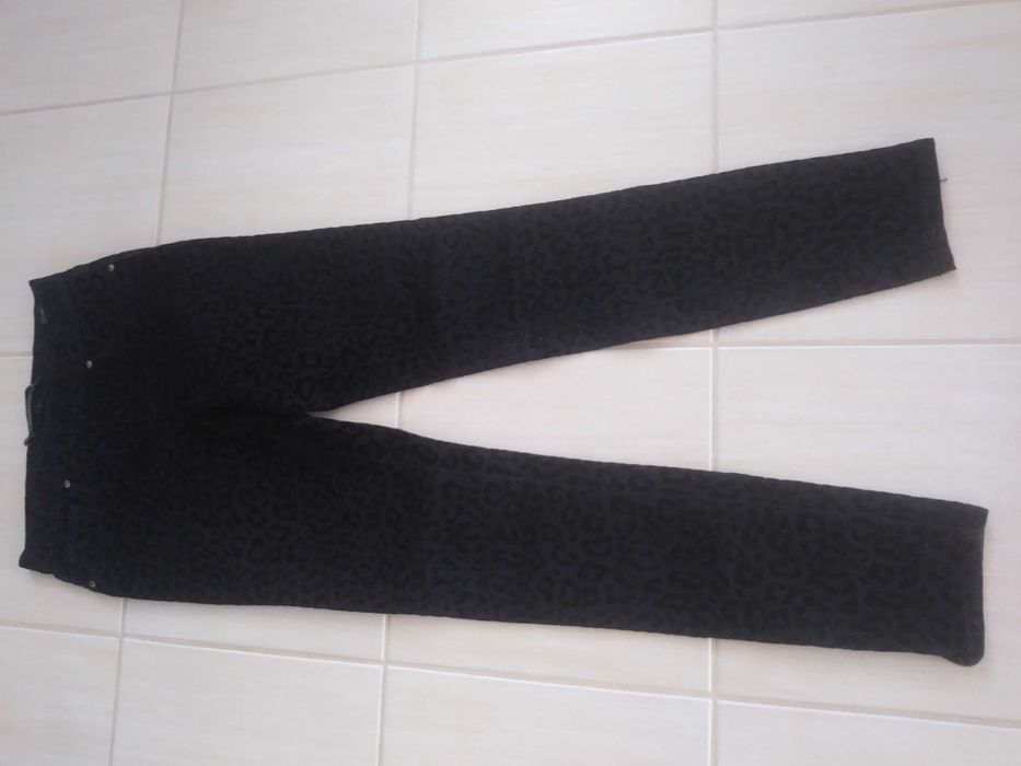 Spodnie Zara Woman Premium Legging Fit.