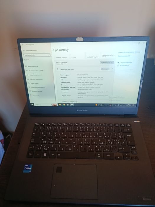 Toshiba Dynabook Tecra A40-K з процесором Intel Core i7 сенсорний екран
