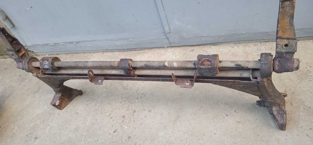 Балка задня Лагуна 1