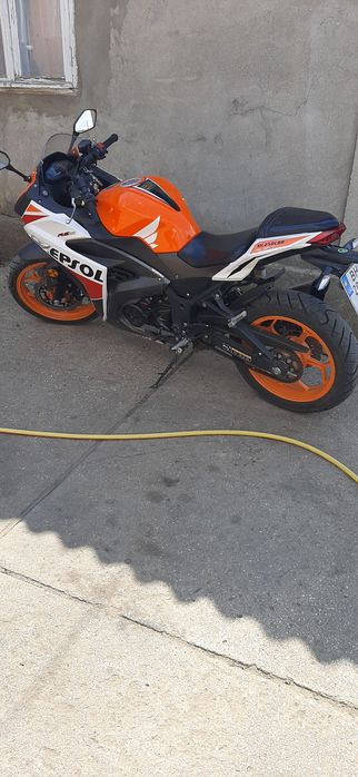 Спортивний мотоцикл