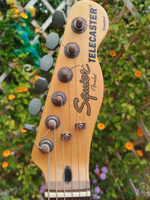Squier Telecaster “Obey Propaganda” Electric Guitar / Guitarra