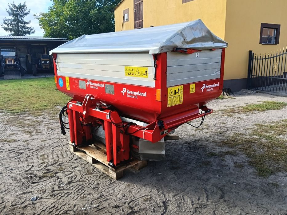 Kverneland Exacta-CL EW 2000 l – rozsiewacz nawozu z wagą i komputerem