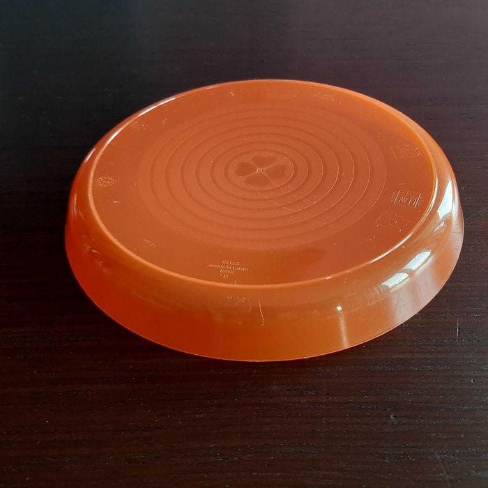 6 Pratos Plástico Coloridos