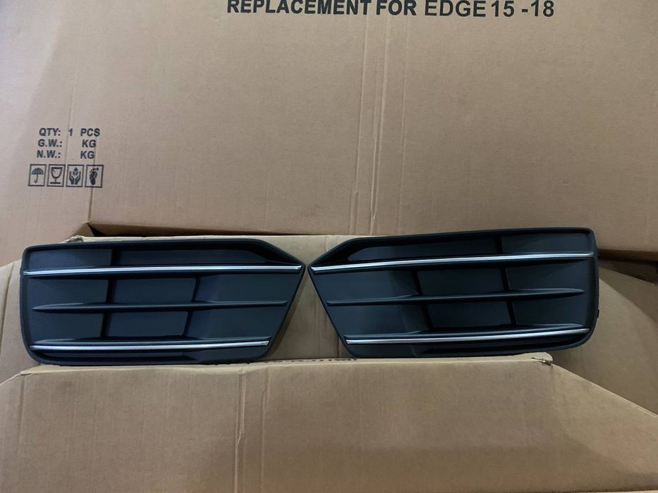 AUDI Q5 Заглушка туманки левая 2017 2018 2019 2020