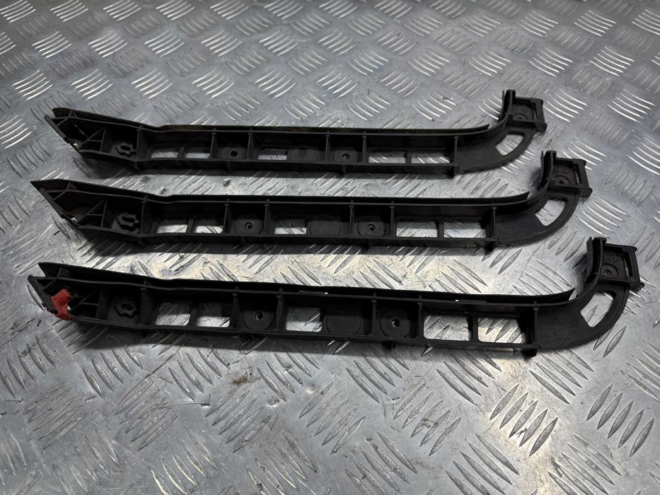 Кронштейн заднего бампера левый Opel Vectra C седан 24402935