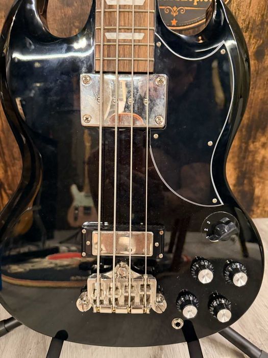 Baixo elétrico Epiphone EB-3