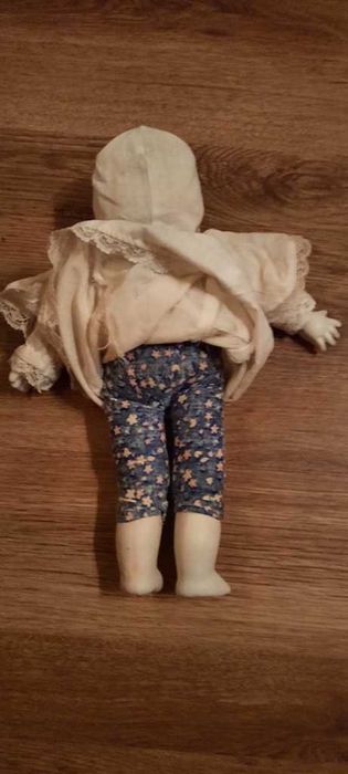 Antyczna lalka o trzech twarzach