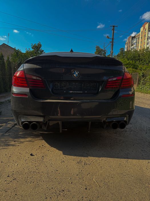 BMW F10 2012 3.0i