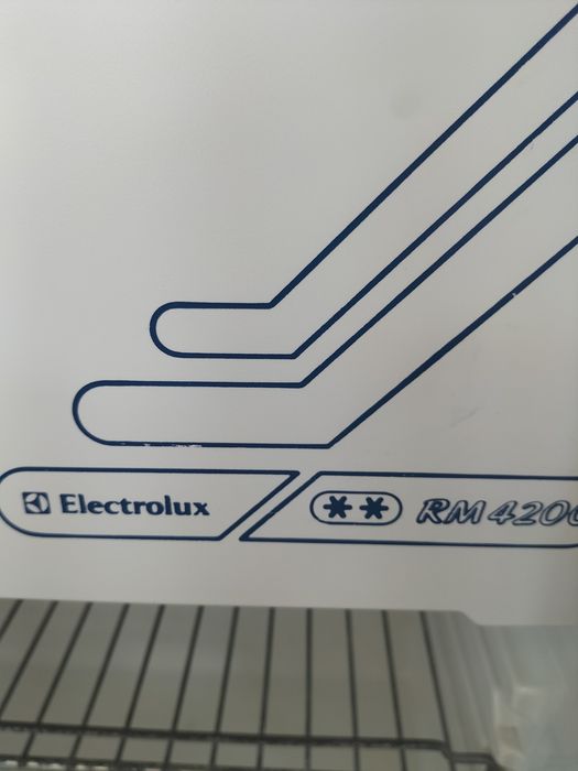 Frigorífico trivalente Eletrulux a funcionar