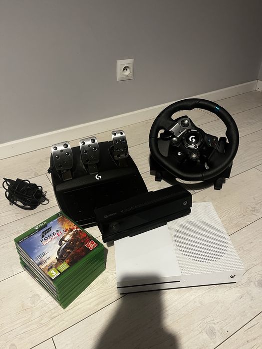 XBOX ONE S.     Z dodatkami