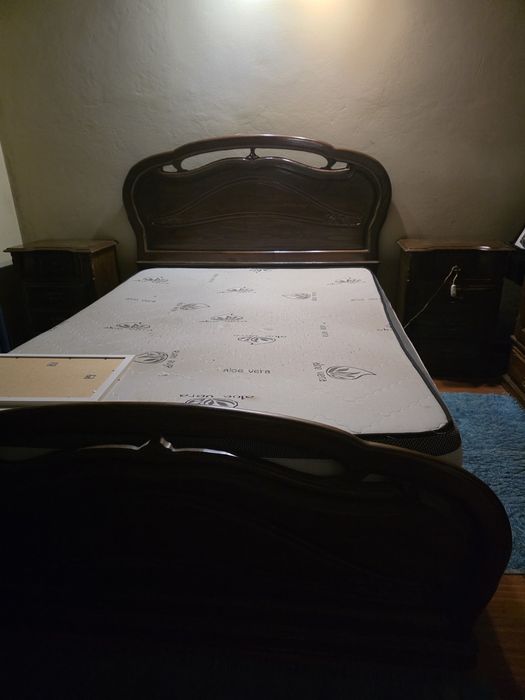Mobilia de quarto de madeira
