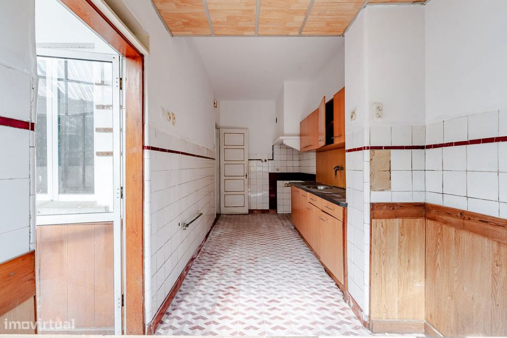 Apartamento T2 à venda na Rua General Humberto Delgado