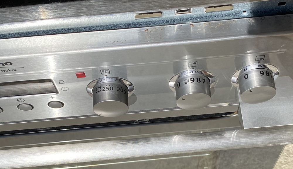 Духовка Electrolux JUNO