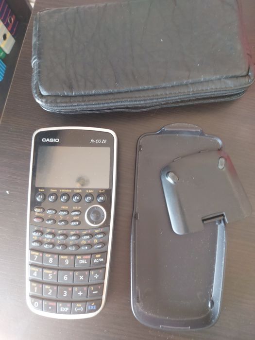 1 calculadora gráfica marca casio Fx cg 20 com bolsa em pele