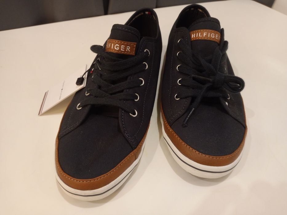 Buty damskie tenisówki Tommy Hilfiger rozm .41