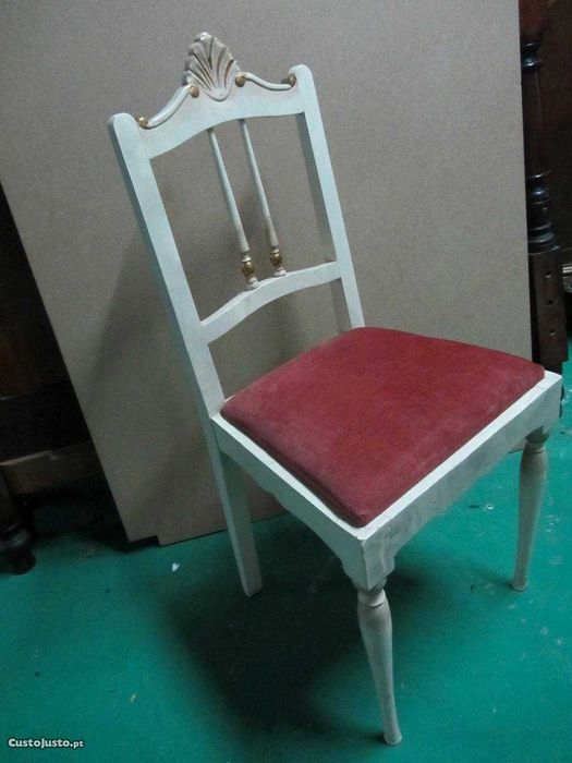 Banco em madeira e Cadeiras Vintage