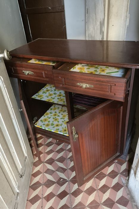 [VENDO] Móvel Mogno Maciço 100×80x40 cm