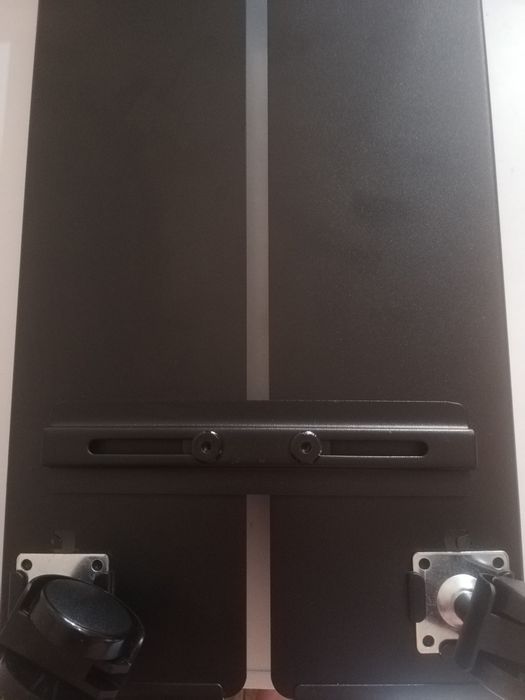 Base com Rodas para Torre de PC / CPU – Ajustável