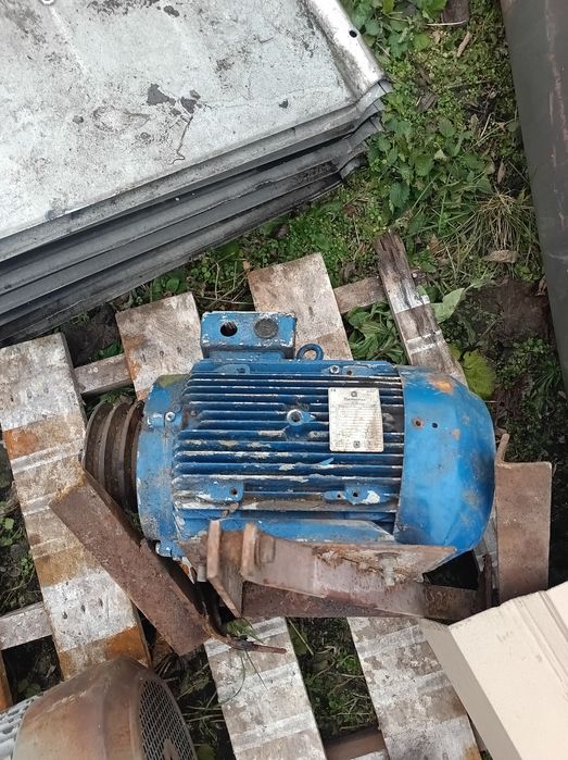 Silniki i motoreduktory do podajnika kubełkowego 4kw