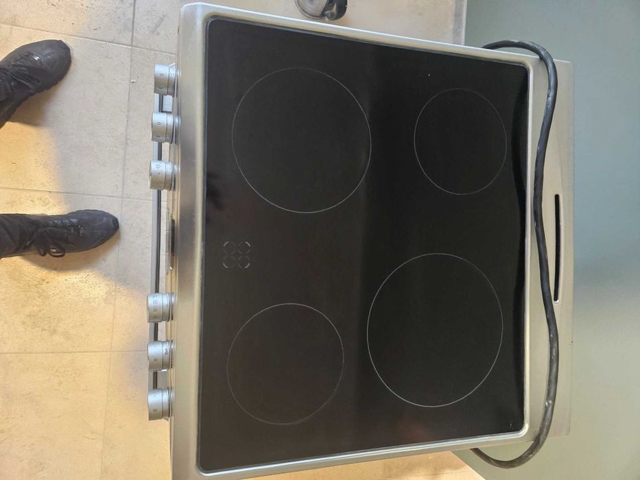 Kuchenka Amica 618CE3.333HTAQXX – 2023 rok – sprawna, dobry stan