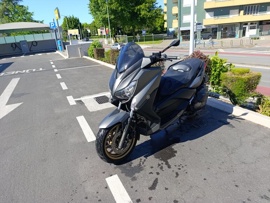 Yamaha x max 400