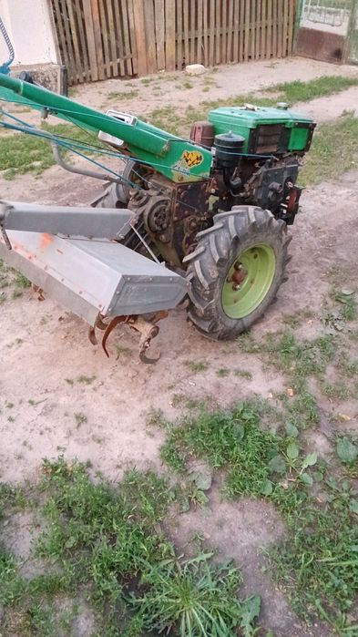 Продам мотоблок Zubr