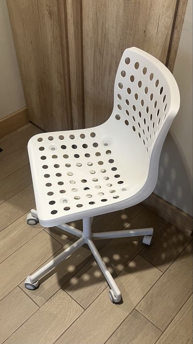 Робочий стілець IKEA skålberg/sporren білий