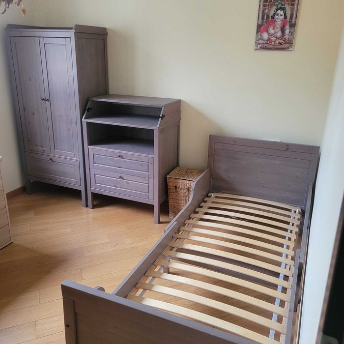 Meble do pokoju dziecka, lita sosna, stan bardzo dobry