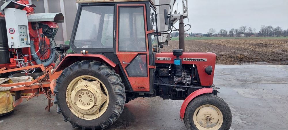 Sprzedam ursus  c 330 z kabina 1986 rok