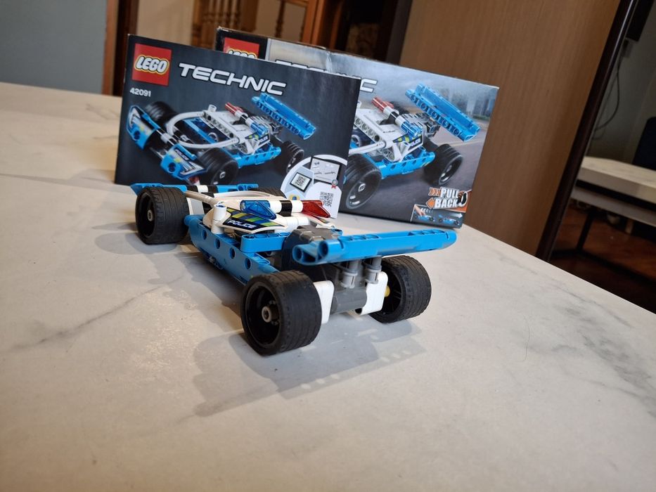Lego technic 42091 pościk policyjny z systemem pull back