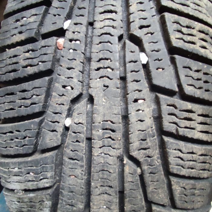 Шини зимові розпаровка