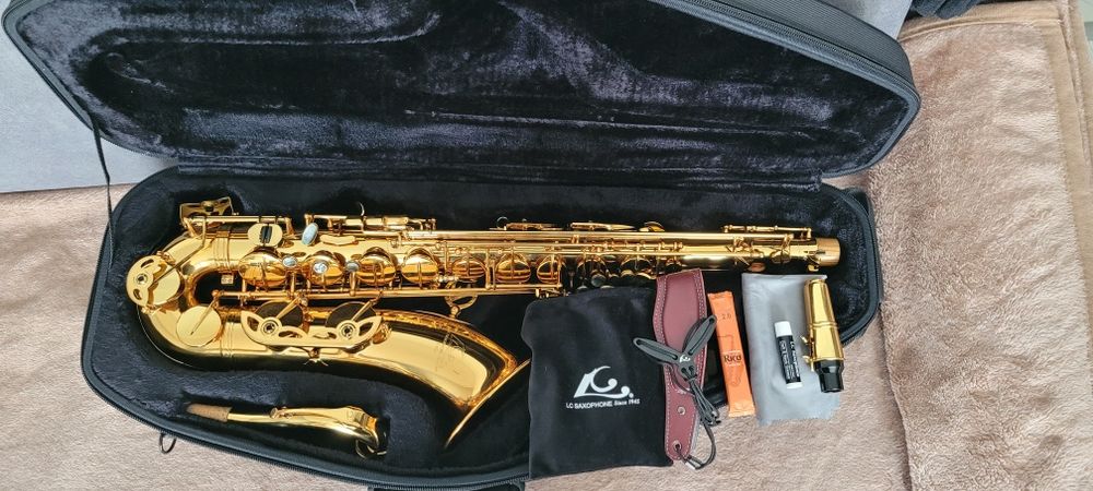 Saksofon tenorowy LC-T601GL