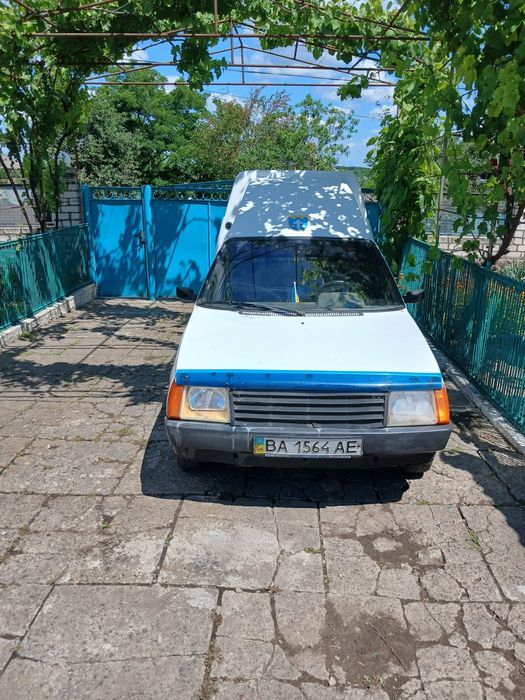 Автомобіль ЗАЗ 11055