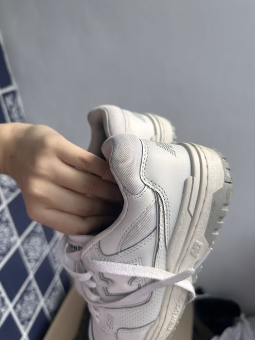 Кросівки білі new balance 550