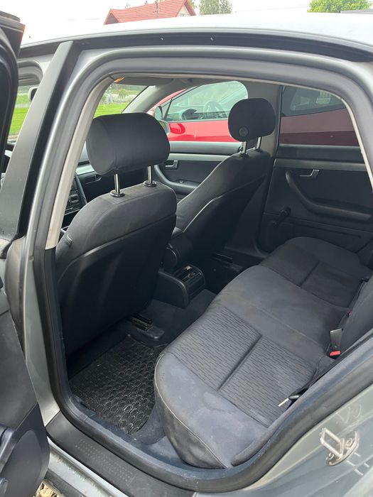 Audi A4 B7.