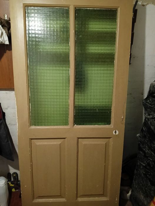 Продам дверь деревчную