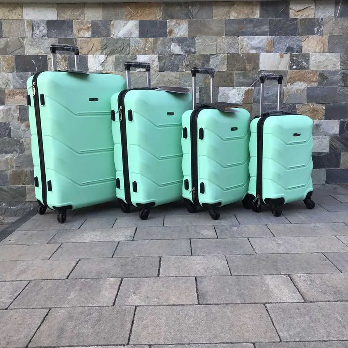 Чемодан Ручная кладь, Валіза дорожня сумка Wings 147 black Вінгс Вингс